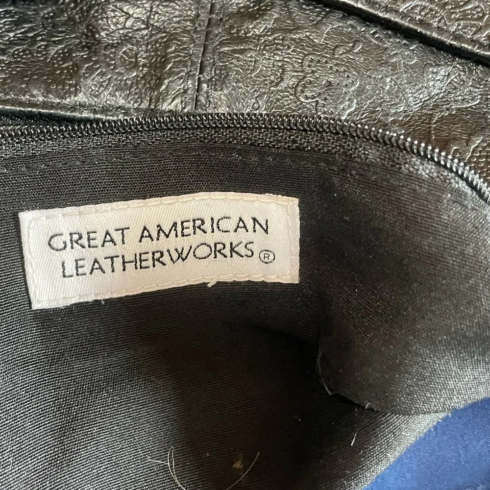 Great American Leather Works Black Purse/Hobo/Bag Imprinted Floral Pattern - Picture 2 of 10